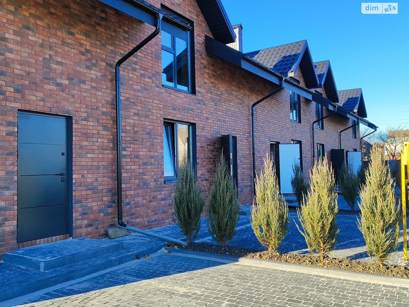 двухэтажный таунхаус, 130 кв. м, кирпич. Продажа в Хмельницком район Лезневое фото 1 двухэтажный таунхаус, 130 кв. м, кирпич. Продажа в Хмельницком район Лезневое фото 1