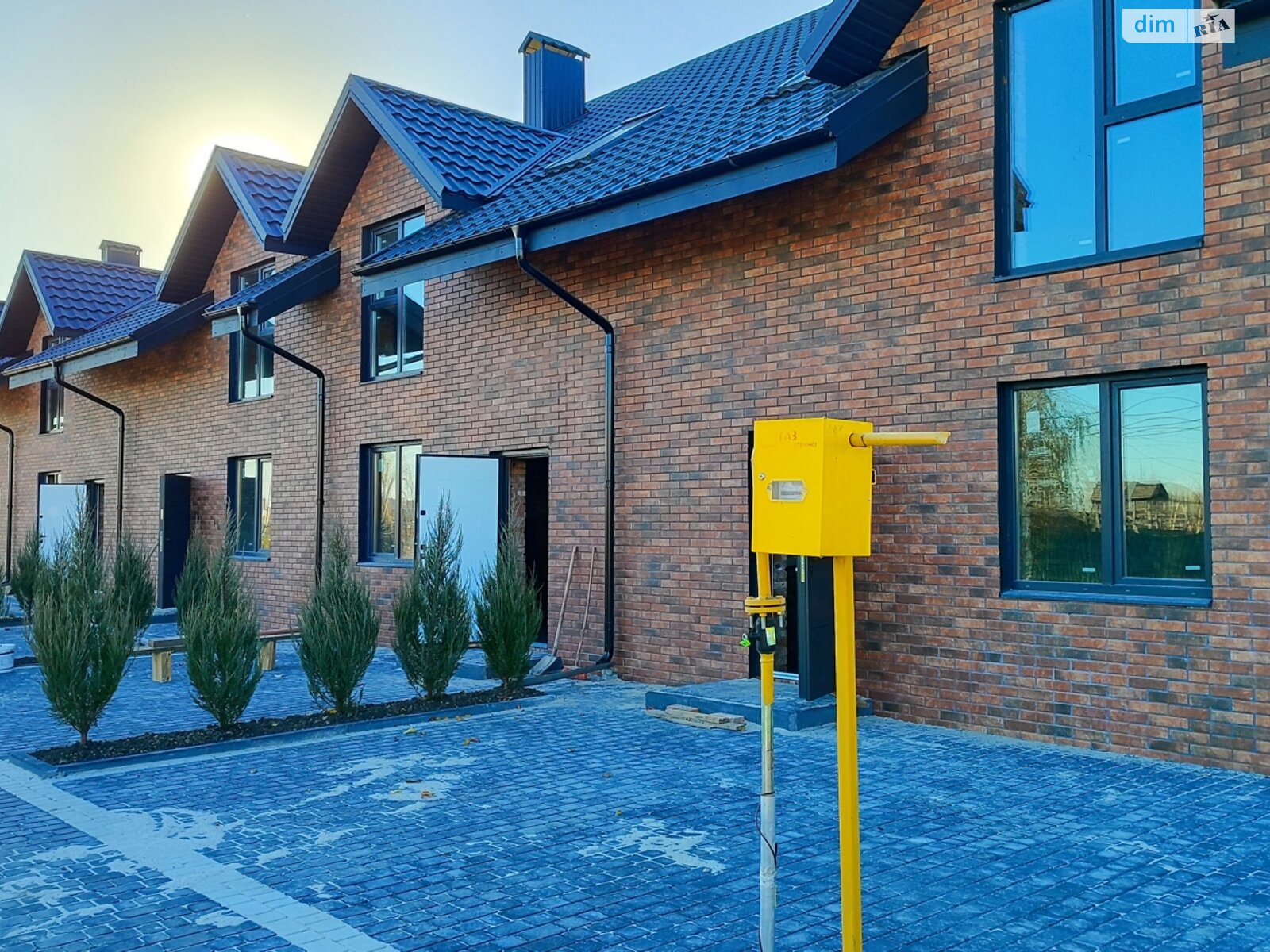 двухэтажный таунхаус, 130 кв. м, кирпич. Продажа в Хмельницком район Лезневое фото 1 двухэтажный таунхаус, 130 кв. м, кирпич. Продажа в Хмельницком район Лезневое фото 1