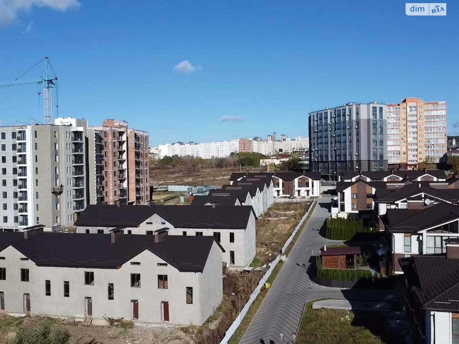 двухэтажный таунхаус, 95 кв. м, кирпич. Продажа в Хмельницком район Озёрный фото 1 двухэтажный таунхаус, 95 кв. м, кирпич. Продажа в Хмельницком район Озёрный фото 1