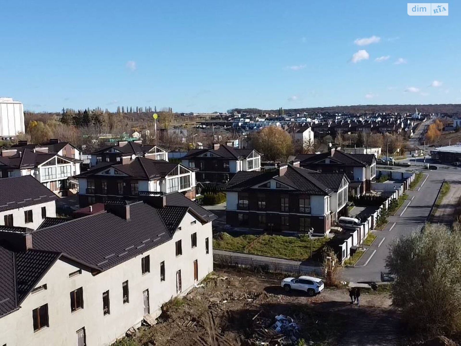 двухэтажный таунхаус, 95 кв. м, кирпич. Продажа в Хмельницком район Озёрный фото 1 двухэтажный таунхаус, 95 кв. м, кирпич. Продажа в Хмельницком район Озёрный фото 1