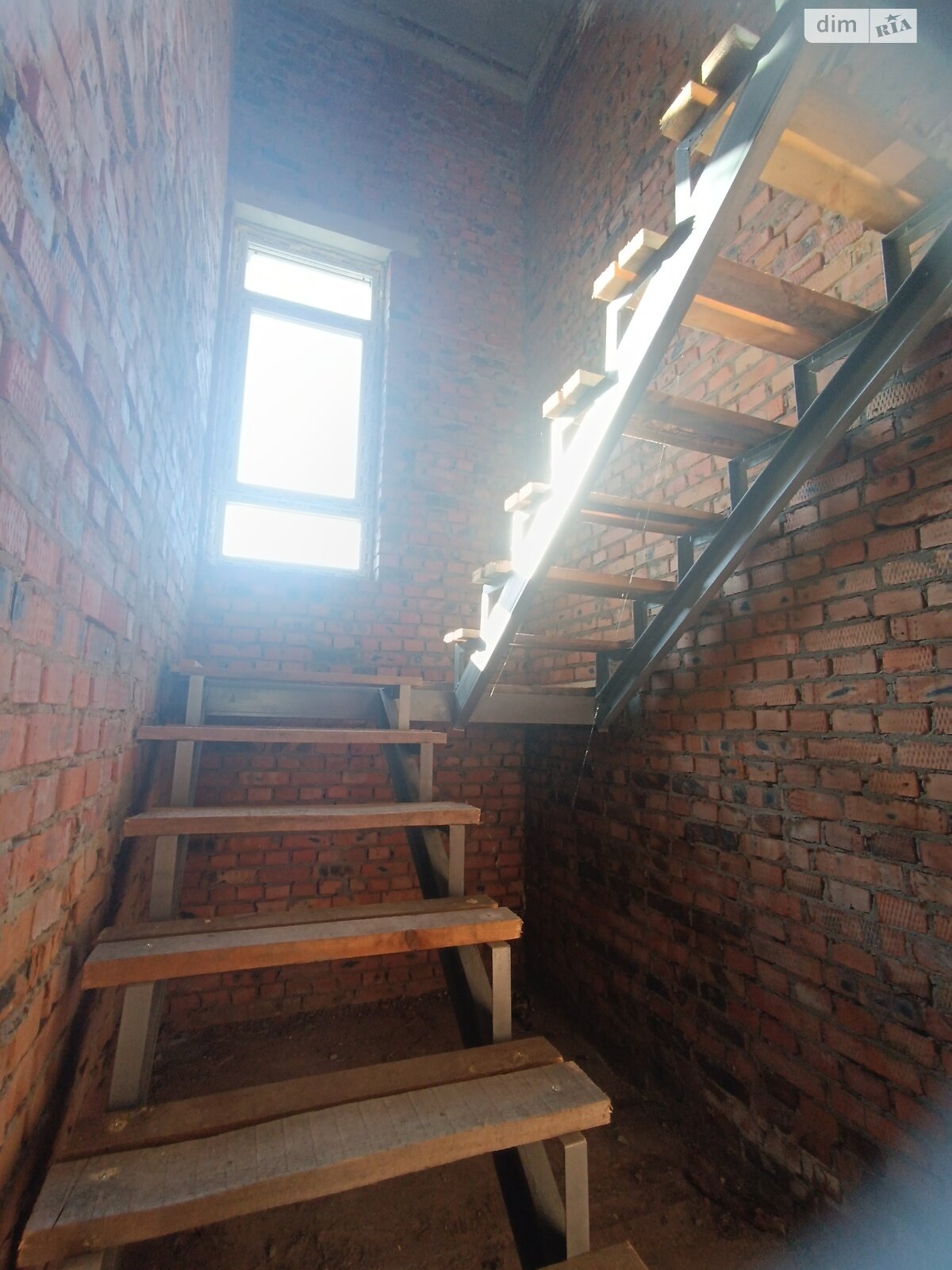 двухэтажный таунхаус, 95 кв. м, кирпич. Продажа в Хмельницком район Озёрный фото 1 двухэтажный таунхаус, 95 кв. м, кирпич. Продажа в Хмельницком район Озёрный фото 1