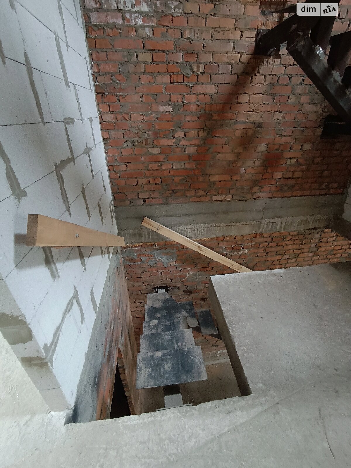 трехэтажный таунхаус, 126 кв. м, кирпич. Продажа в Хмельницком район Выставка фото 1 трехэтажный таунхаус, 126 кв. м, кирпич. Продажа в Хмельницком район Выставка фото 1