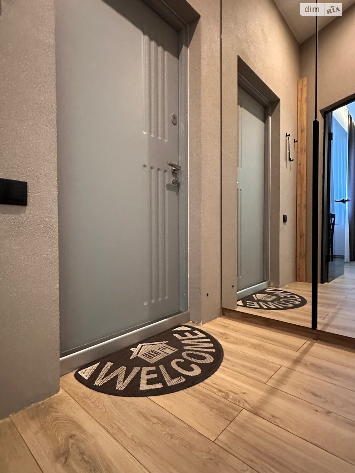 трехэтажный таунхаус, 100 кв. м, кирпич силикатный. Продажа в Хмельницком район Юго-Западный фото 1 трехэтажный таунхаус, 100 кв. м, кирпич силикатный. Продажа в Хмельницком район Юго-Западный фото 1