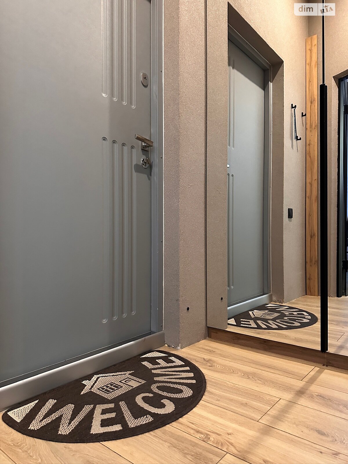 трехэтажный таунхаус, 100 кв. м, кирпич силикатный. Продажа в Хмельницком район Юго-Западный фото 1 трехэтажный таунхаус, 100 кв. м, кирпич силикатный. Продажа в Хмельницком район Юго-Западный фото 1