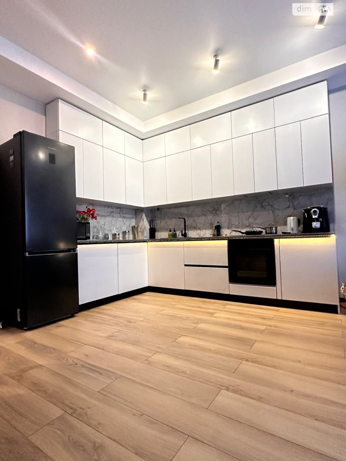 трехэтажный таунхаус, 100 кв. м, кирпич силикатный. Продажа в Хмельницком район Юго-Западный фото 1 трехэтажный таунхаус, 100 кв. м, кирпич силикатный. Продажа в Хмельницком район Юго-Западный фото 1