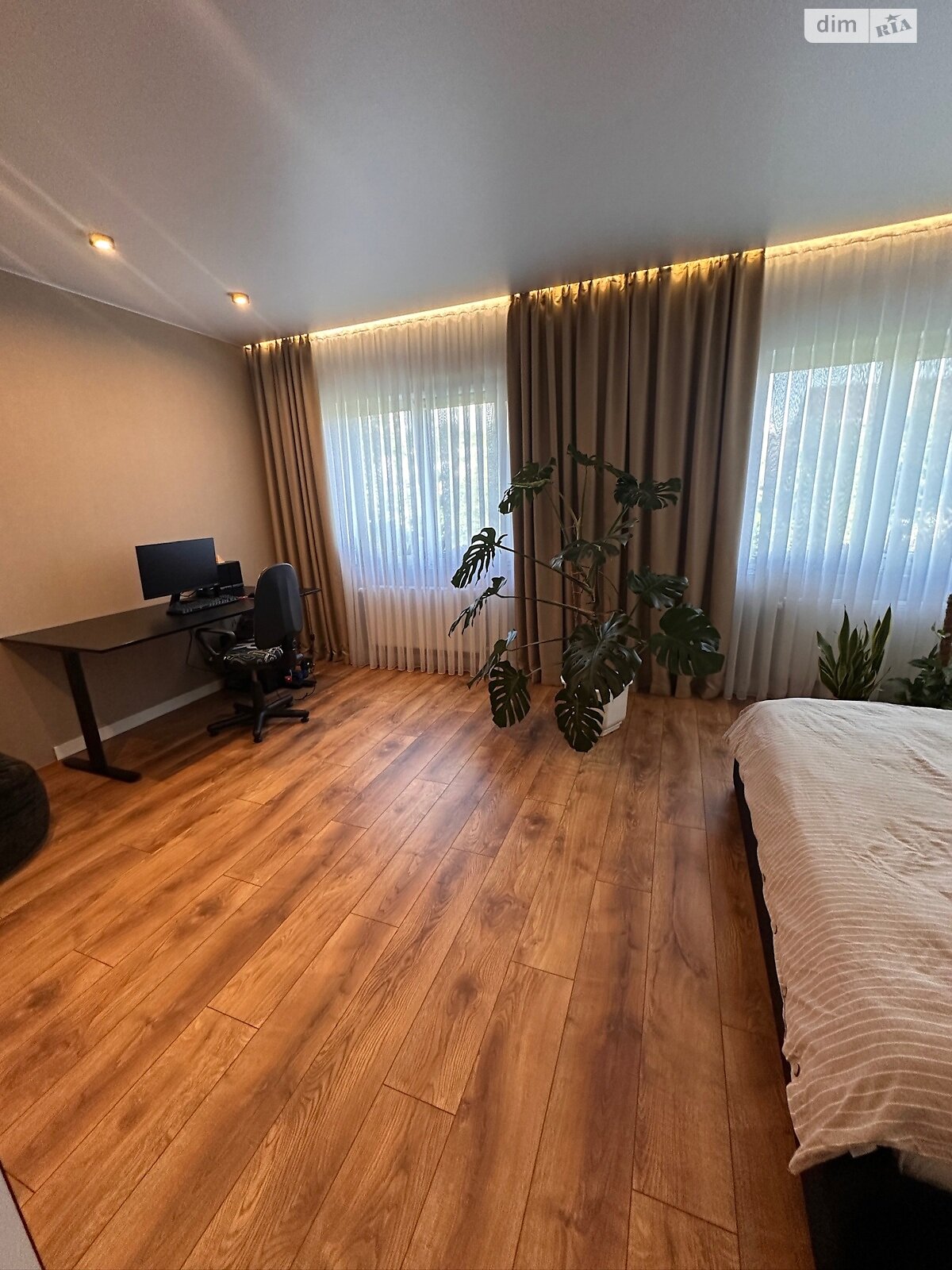 трехэтажный таунхаус, 100 кв. м, кирпич силикатный. Продажа в Хмельницком район Юго-Западный фото 1 трехэтажный таунхаус, 100 кв. м, кирпич силикатный. Продажа в Хмельницком район Юго-Западный фото 1