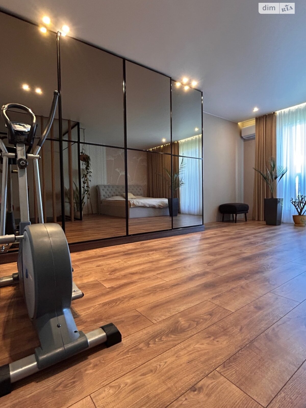 трехэтажный таунхаус, 100 кв. м, кирпич силикатный. Продажа в Хмельницком район Юго-Западный фото 1 трехэтажный таунхаус, 100 кв. м, кирпич силикатный. Продажа в Хмельницком район Юго-Западный фото 1