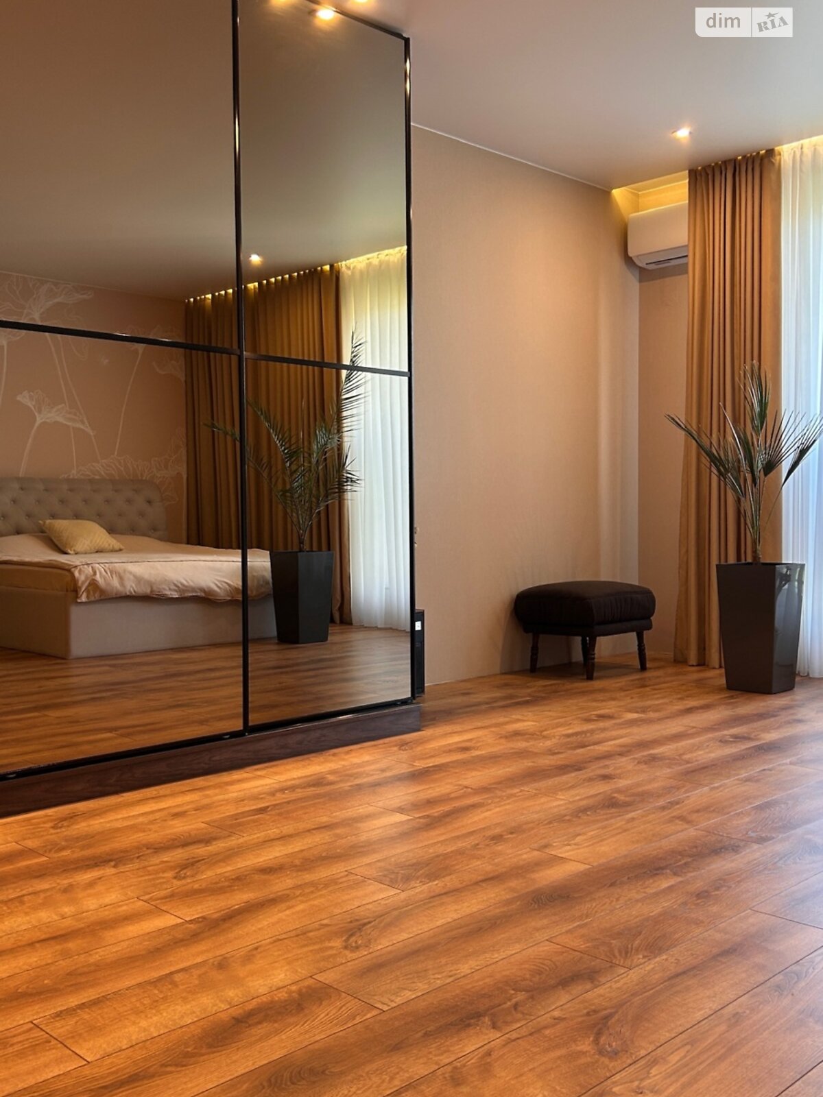 трехэтажный таунхаус, 100 кв. м, кирпич силикатный. Продажа в Хмельницком район Юго-Западный фото 1 трехэтажный таунхаус, 100 кв. м, кирпич силикатный. Продажа в Хмельницком район Юго-Западный фото 1