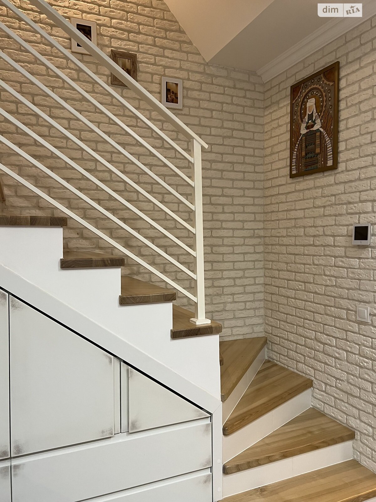 трехэтажный таунхаус, 124 кв. м, кирпич. Продажа в Ходосовке фото 1