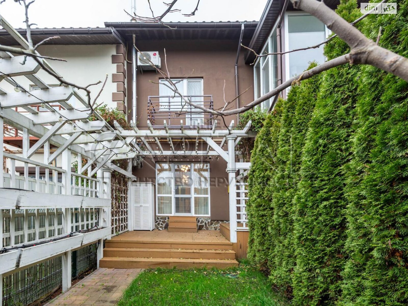 трехэтажный таунхаус, 109.2 кв. м, кирпич. Продажа в Ходосовке фото 1