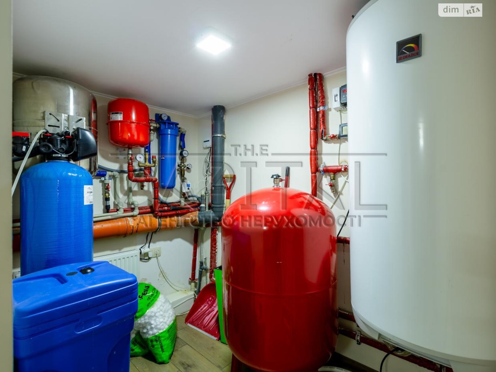 трехэтажный таунхаус, 109.2 кв. м, кирпич. Продажа в Ходосовке фото 1