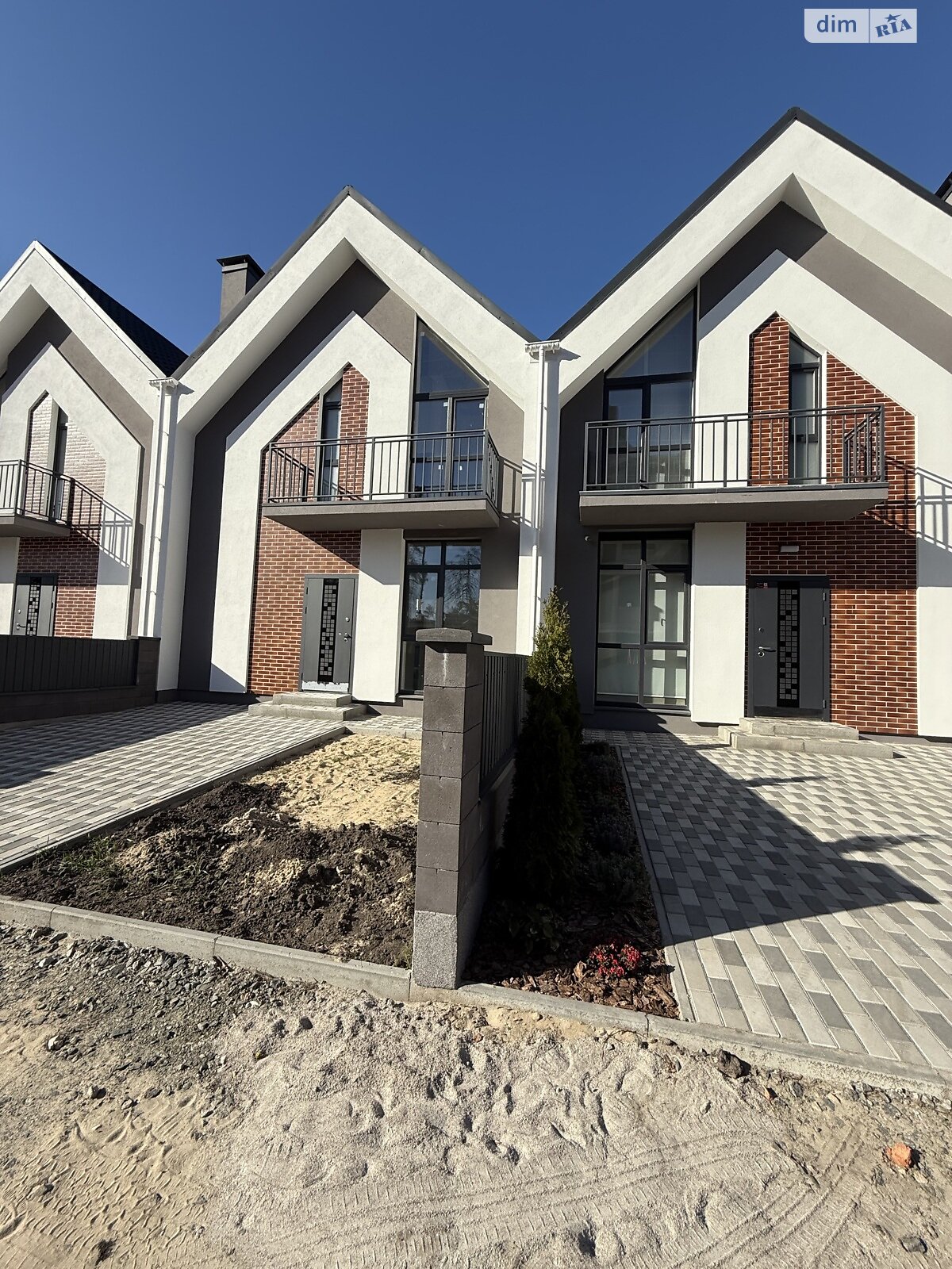 двоповерховий таунхаус, 97 кв. м, кирпич. Продаж в Ірпені, район Ірпінь фото 1 двоповерховий таунхаус, 97 кв. м, кирпич. Продаж в Ірпені, район Ірпінь фото 1