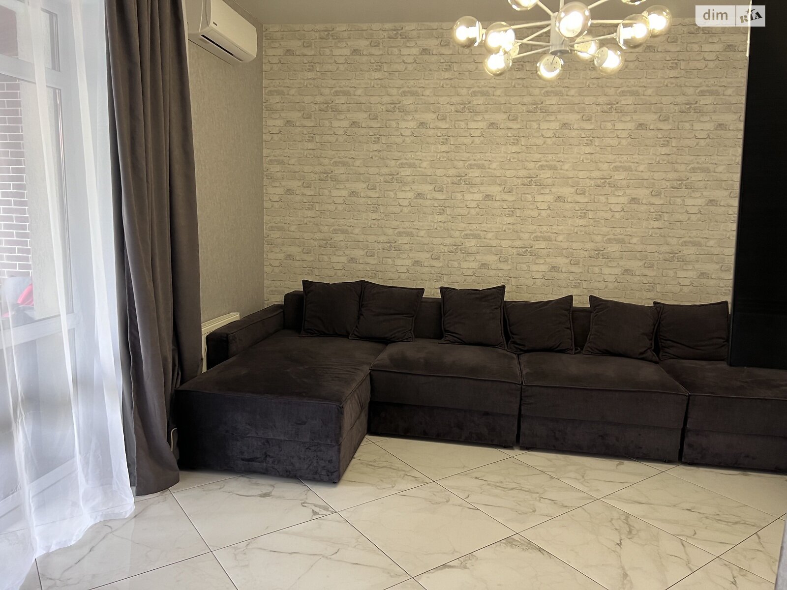 трехэтажный таунхаус, 170 кв. м, керамический блок. Продажа в Ирпене район Ирпень фото 1