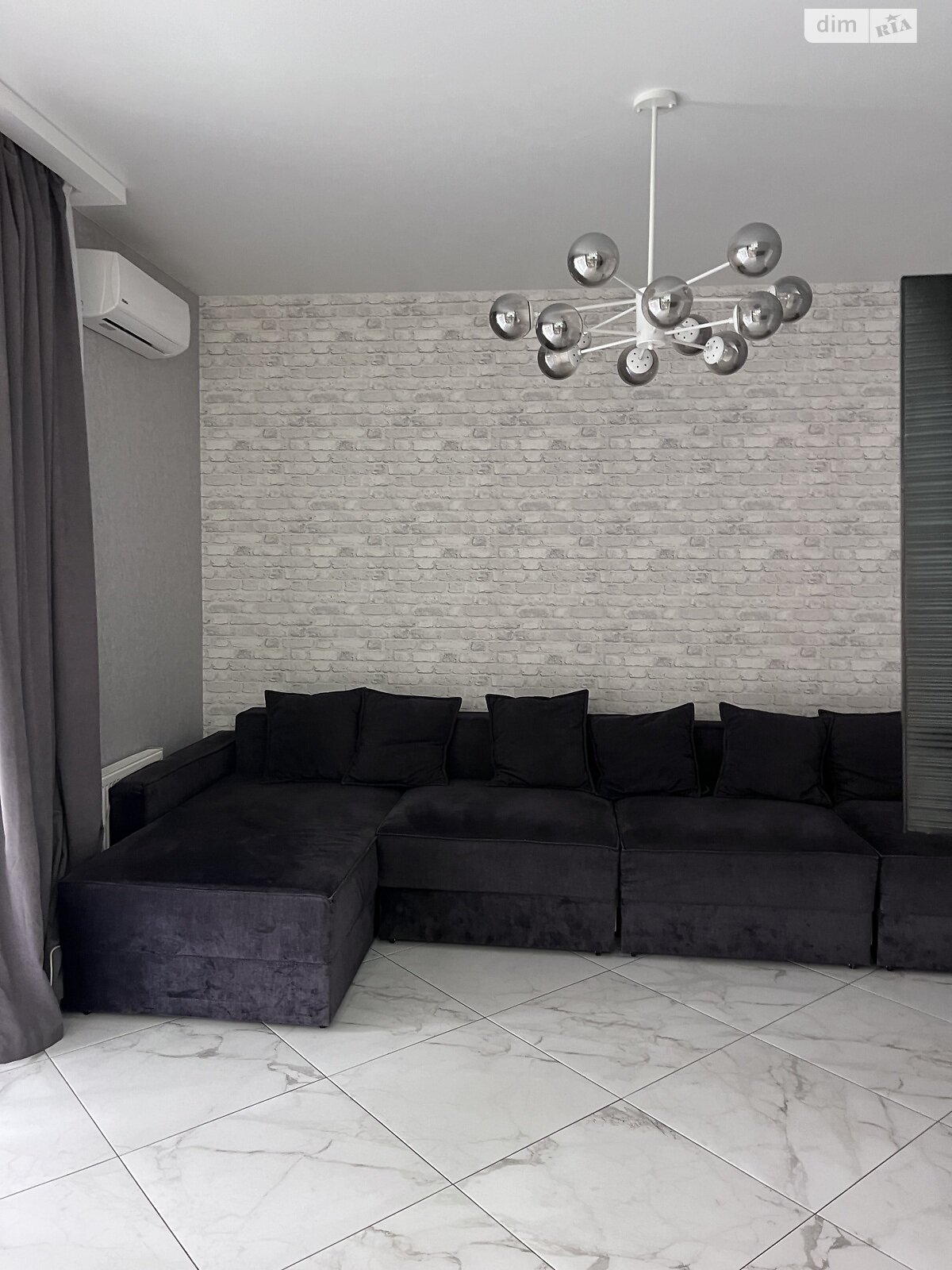 трехэтажный таунхаус, 170 кв. м, керамический блок. Продажа в Ирпене район Ирпень фото 1