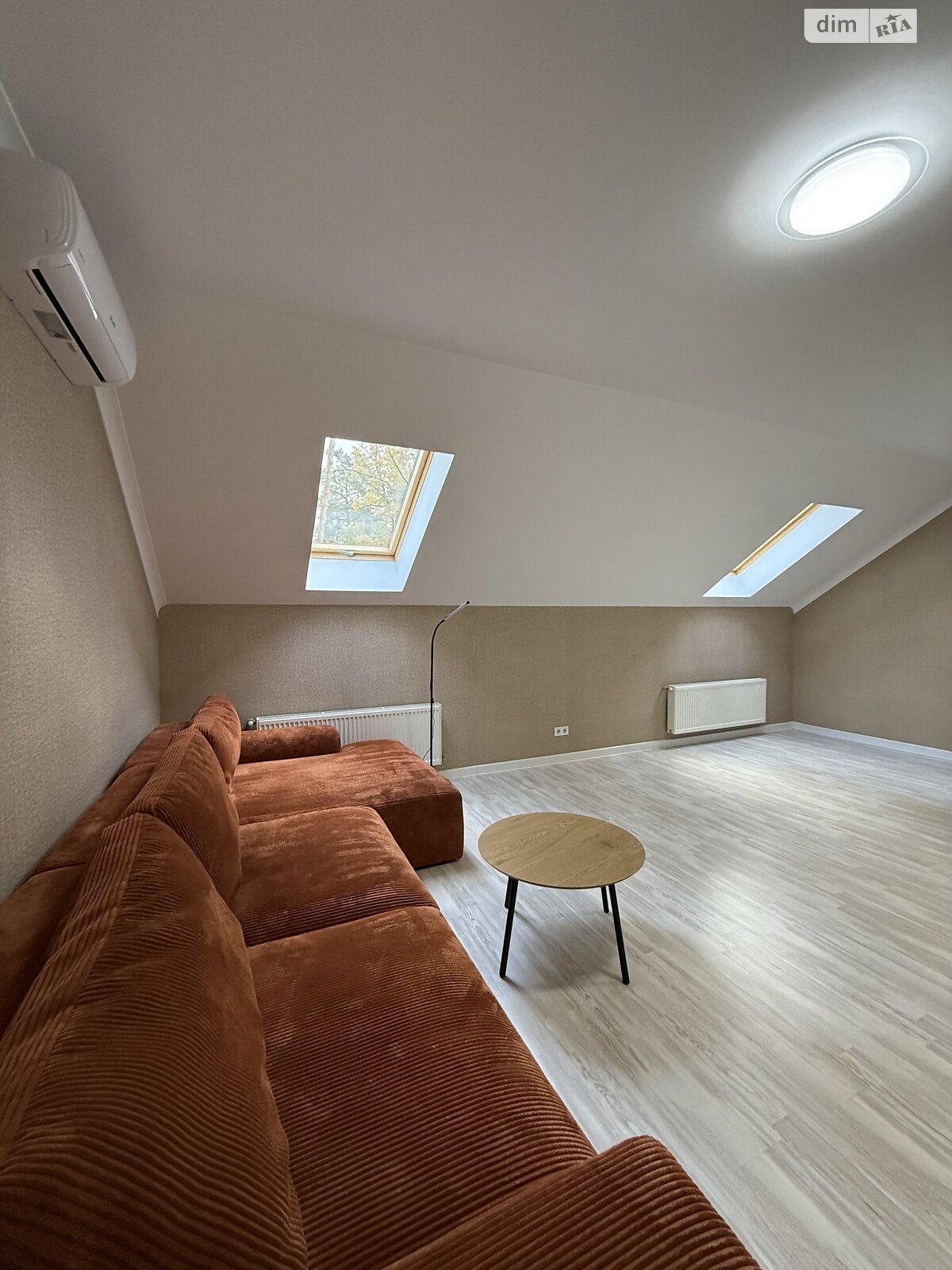 трехэтажный таунхаус, 170 кв. м, керамический блок. Продажа в Ирпене район Ирпень фото 1