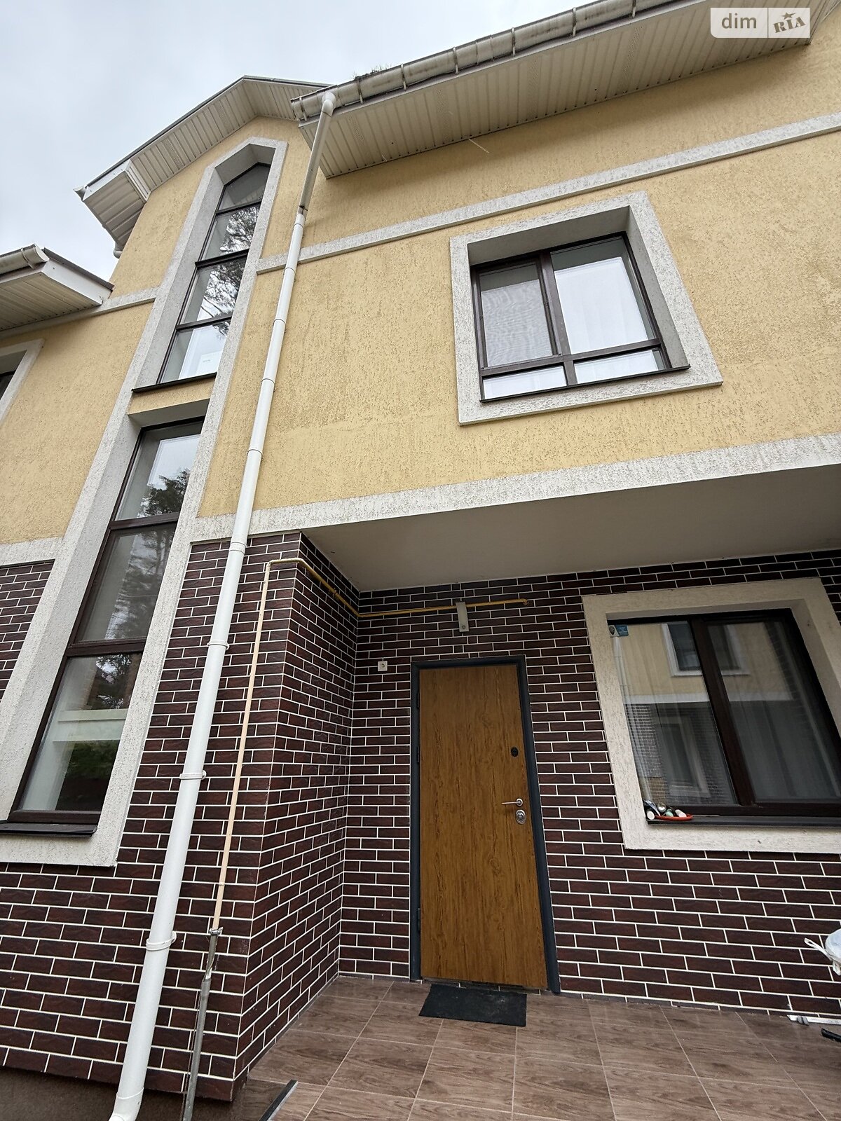трехэтажный таунхаус, 170 кв. м, керамический блок. Продажа в Ирпене район Ирпень фото 1