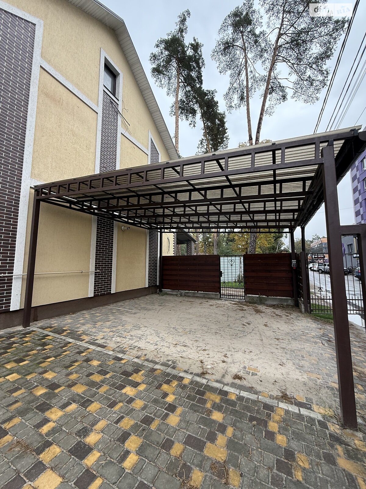 трехэтажный таунхаус, 170 кв. м, керамический блок. Продажа в Ирпене район Ирпень фото 1