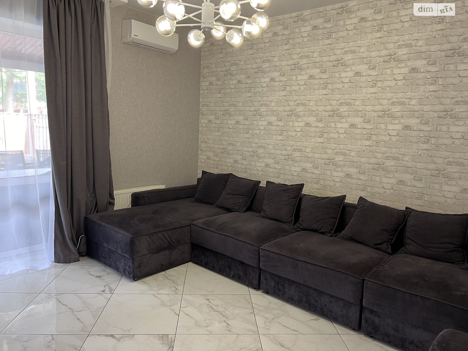 трехэтажный таунхаус, 170 кв. м, керамический блок. Продажа в Ирпене район Ирпень фото 1