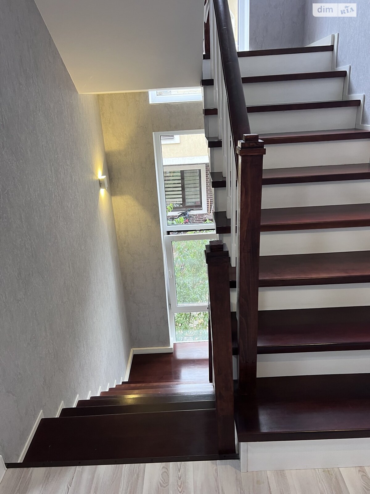 трехэтажный таунхаус, 170 кв. м, керамический блок. Продажа в Ирпене район Ирпень фото 1