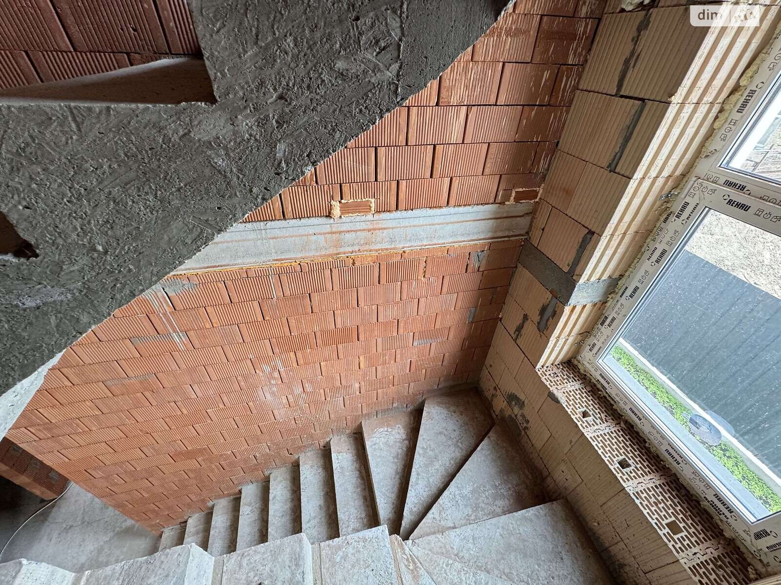 триповерховий таунхаус, 120 кв. м, цегла. Продаж в Ірпені, район Ірпінь фото 1 триповерховий таунхаус, 120 кв. м, цегла. Продаж в Ірпені, район Ірпінь фото 1