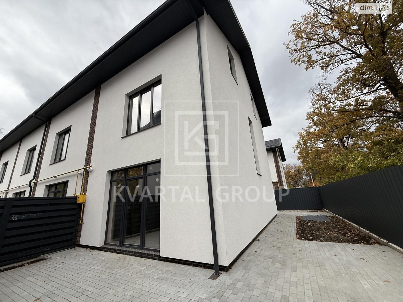 трехэтажный таунхаус, 120 кв. м, кирпич. Продажа в Ирпене район Ирпень фото 1 трехэтажный таунхаус, 120 кв. м, кирпич. Продажа в Ирпене район Ирпень фото 1