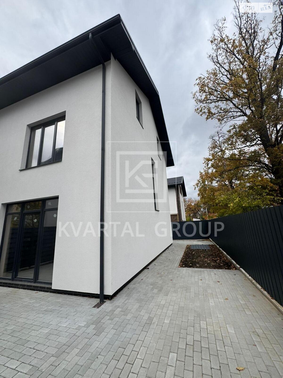 трехэтажный таунхаус, 120 кв. м, кирпич. Продажа в Ирпене район Ирпень фото 1 трехэтажный таунхаус, 120 кв. м, кирпич. Продажа в Ирпене район Ирпень фото 1