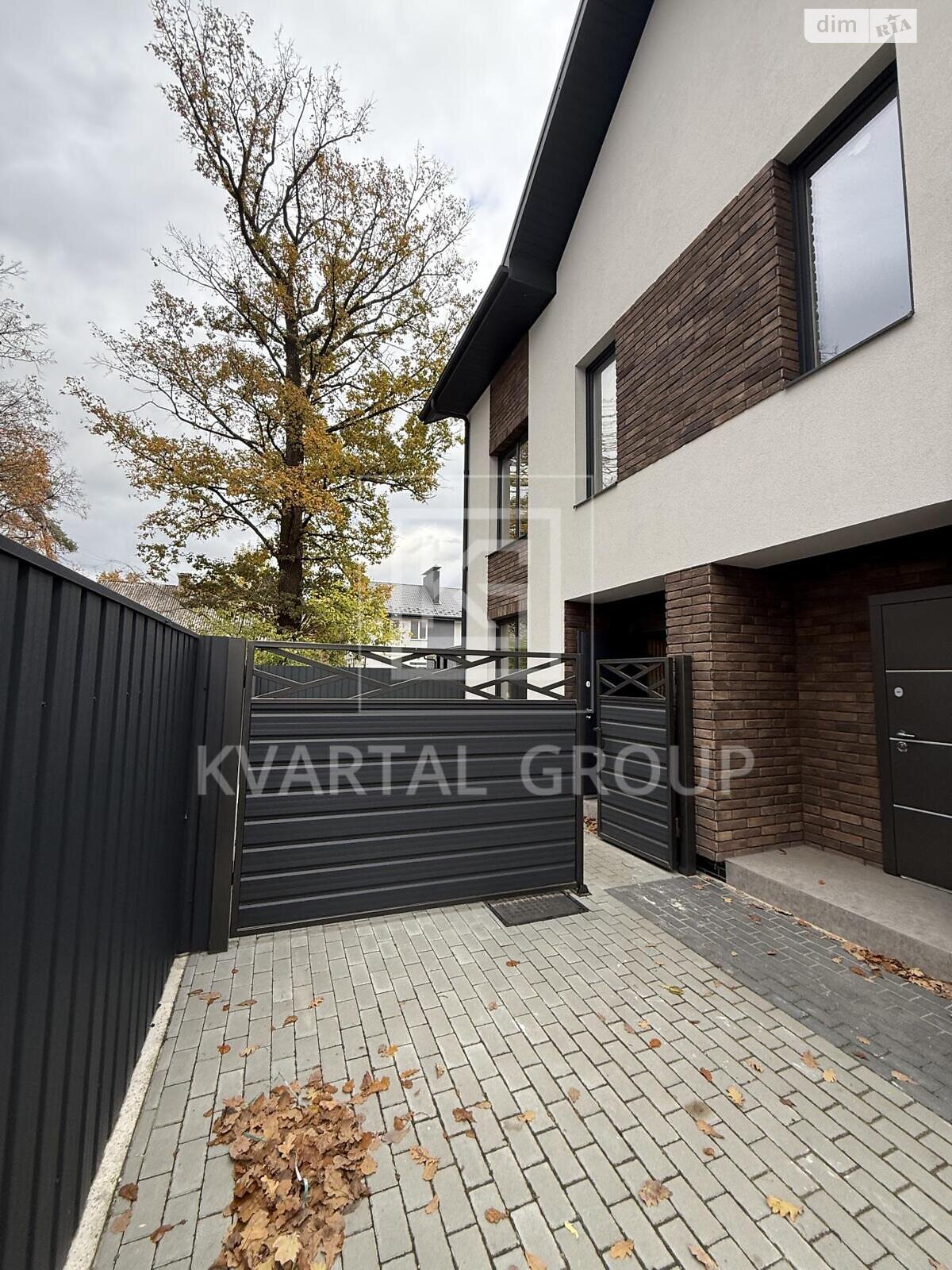 трехэтажный таунхаус, 120 кв. м, кирпич. Продажа в Ирпене район Ирпень фото 1 трехэтажный таунхаус, 120 кв. м, кирпич. Продажа в Ирпене район Ирпень фото 1