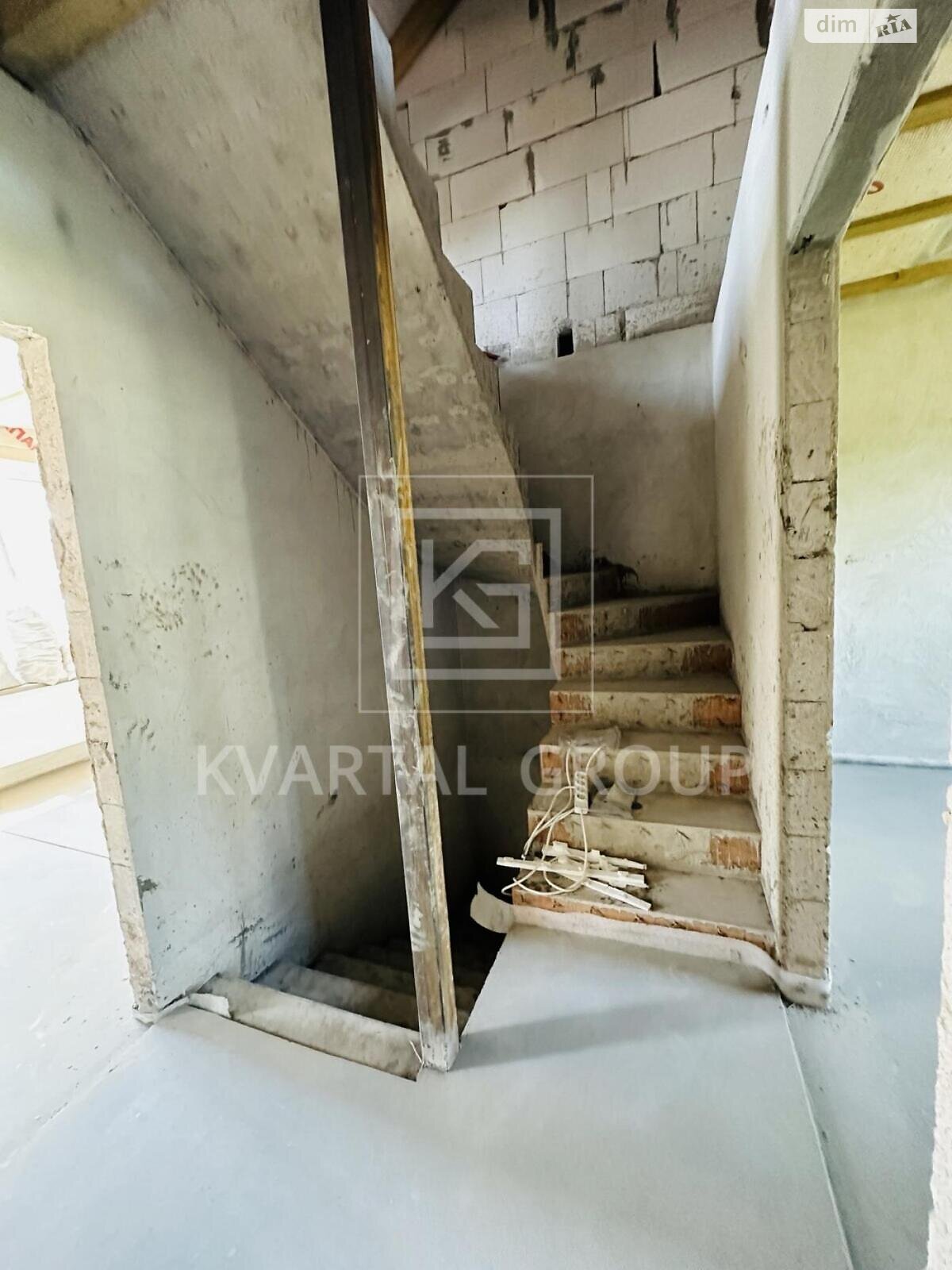 трехэтажный таунхаус, 97.5 кв. м, кирпич. Продажа в Ирпене район Ирпень фото 1 трехэтажный таунхаус, 97.5 кв. м, кирпич. Продажа в Ирпене район Ирпень фото 1