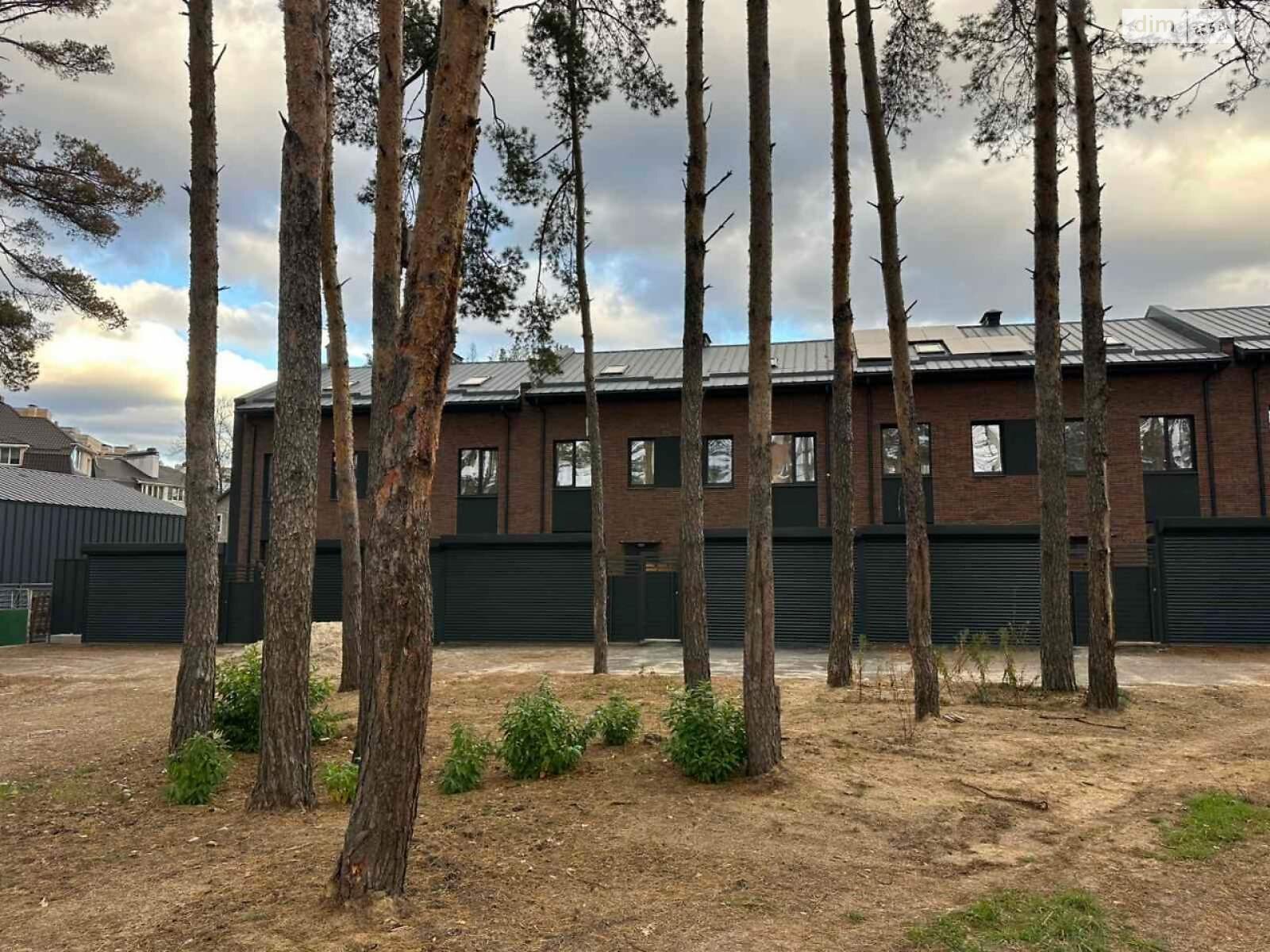 трехэтажный таунхаус, 86 кв. м, пеноблок. Продажа в Ирпене район Ирпень фото 1