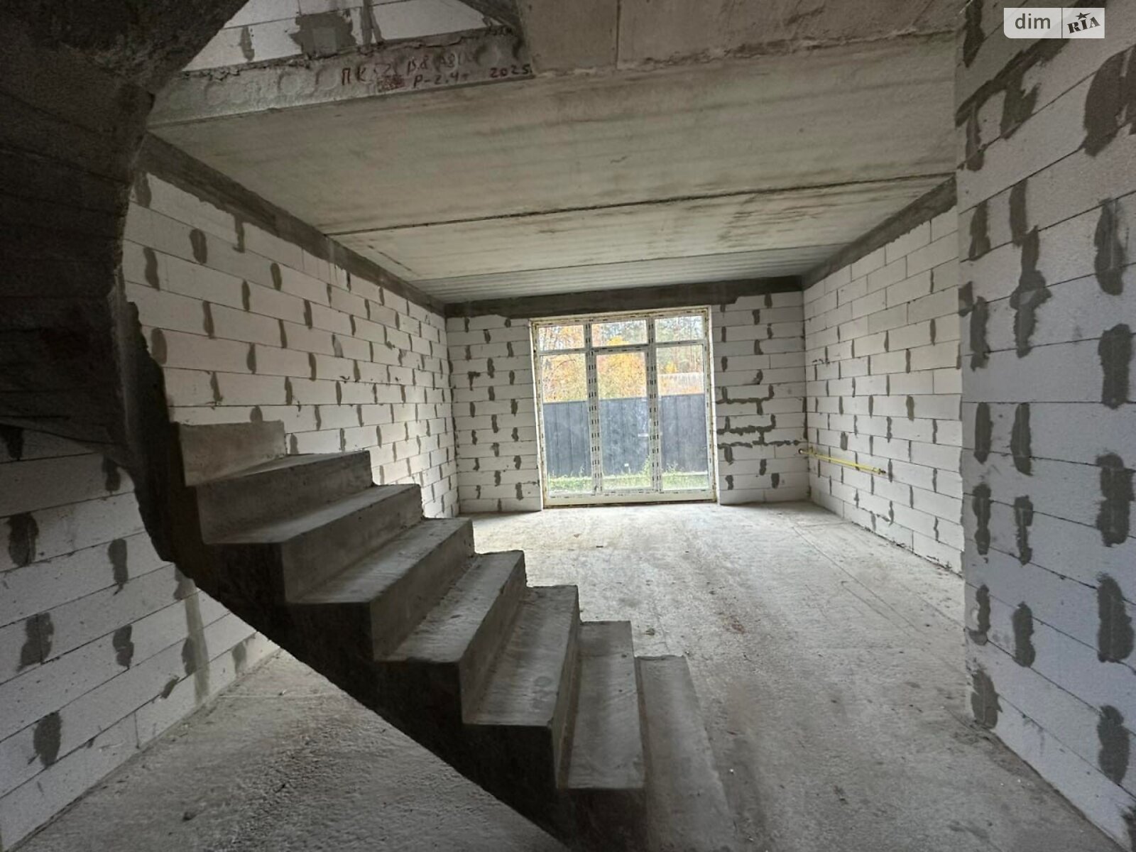 трехэтажный таунхаус, 86 кв. м, пеноблок. Продажа в Ирпене район Ирпень фото 1