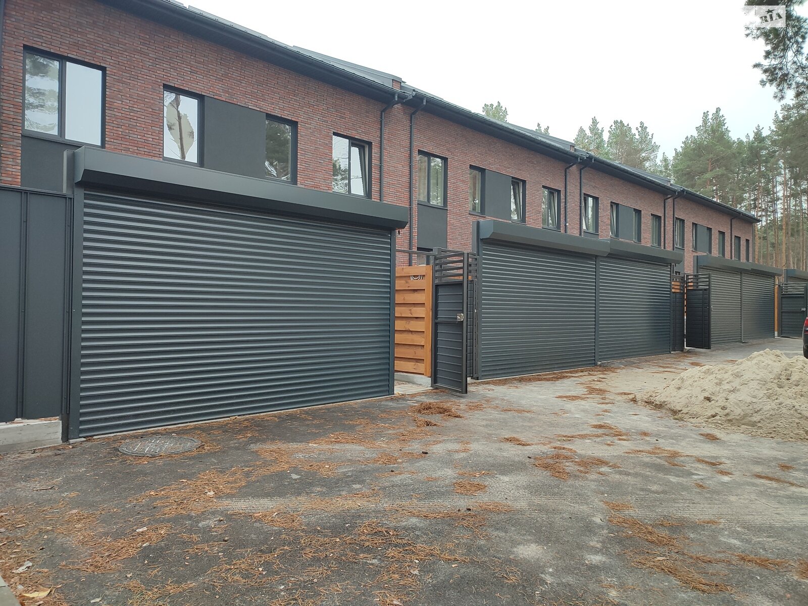 трехэтажный таунхаус, 86 кв. м, пеноблок. Продажа в Ирпене район Ирпень фото 1