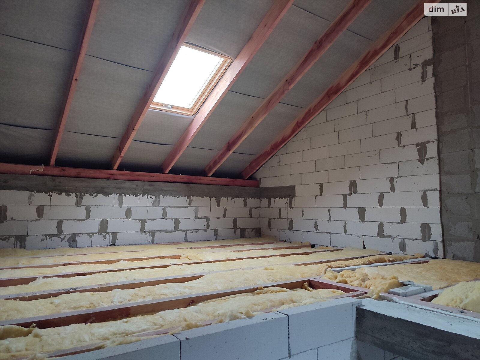 трехэтажный таунхаус, 86 кв. м, пеноблок. Продажа в Ирпене район Ирпень фото 1