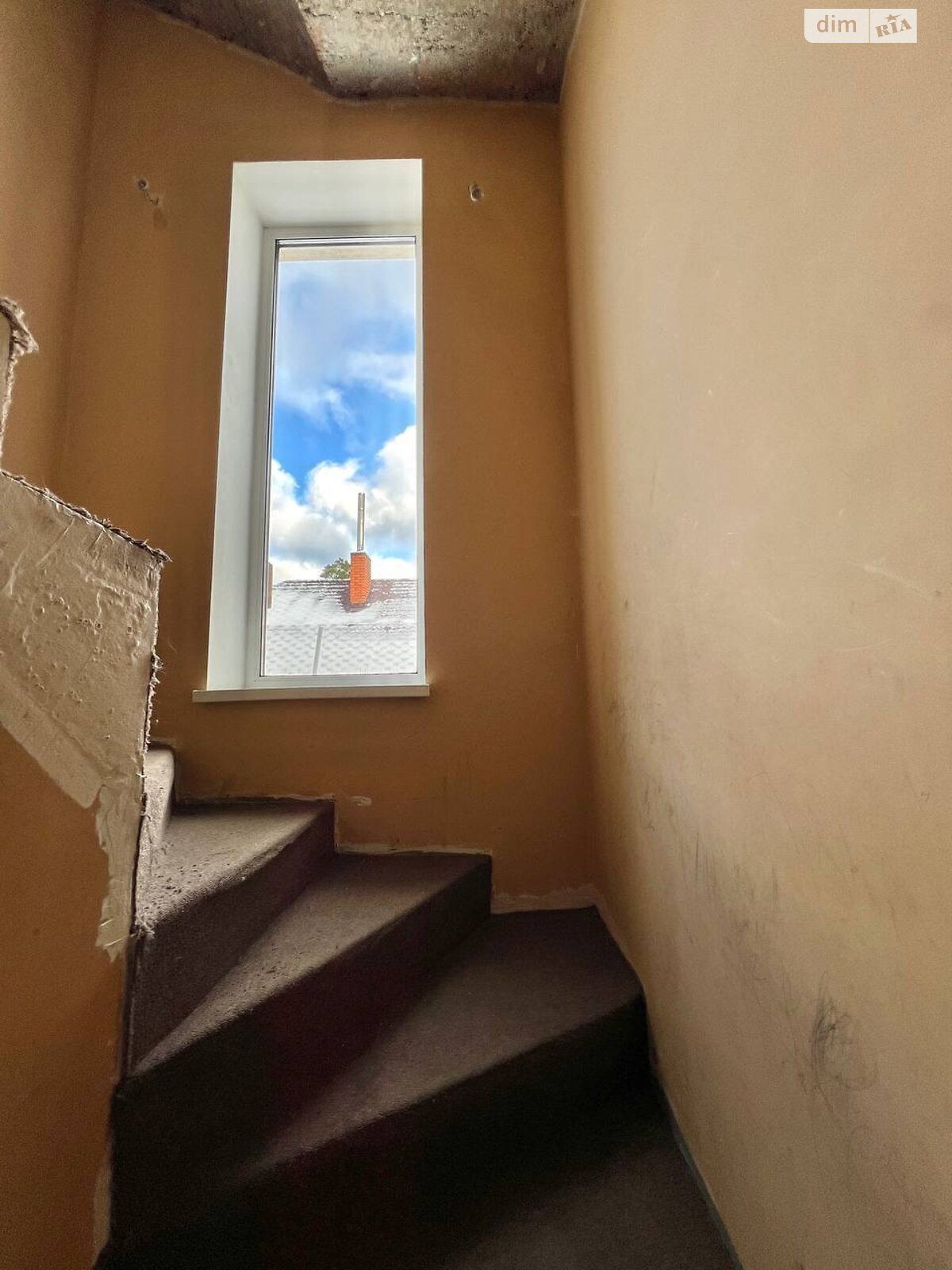 трехэтажный таунхаус, 90.6 кв. м, кирпич. Продажа в Ирпене район Ирпень фото 1 трехэтажный таунхаус, 90.6 кв. м, кирпич. Продажа в Ирпене район Ирпень фото 1