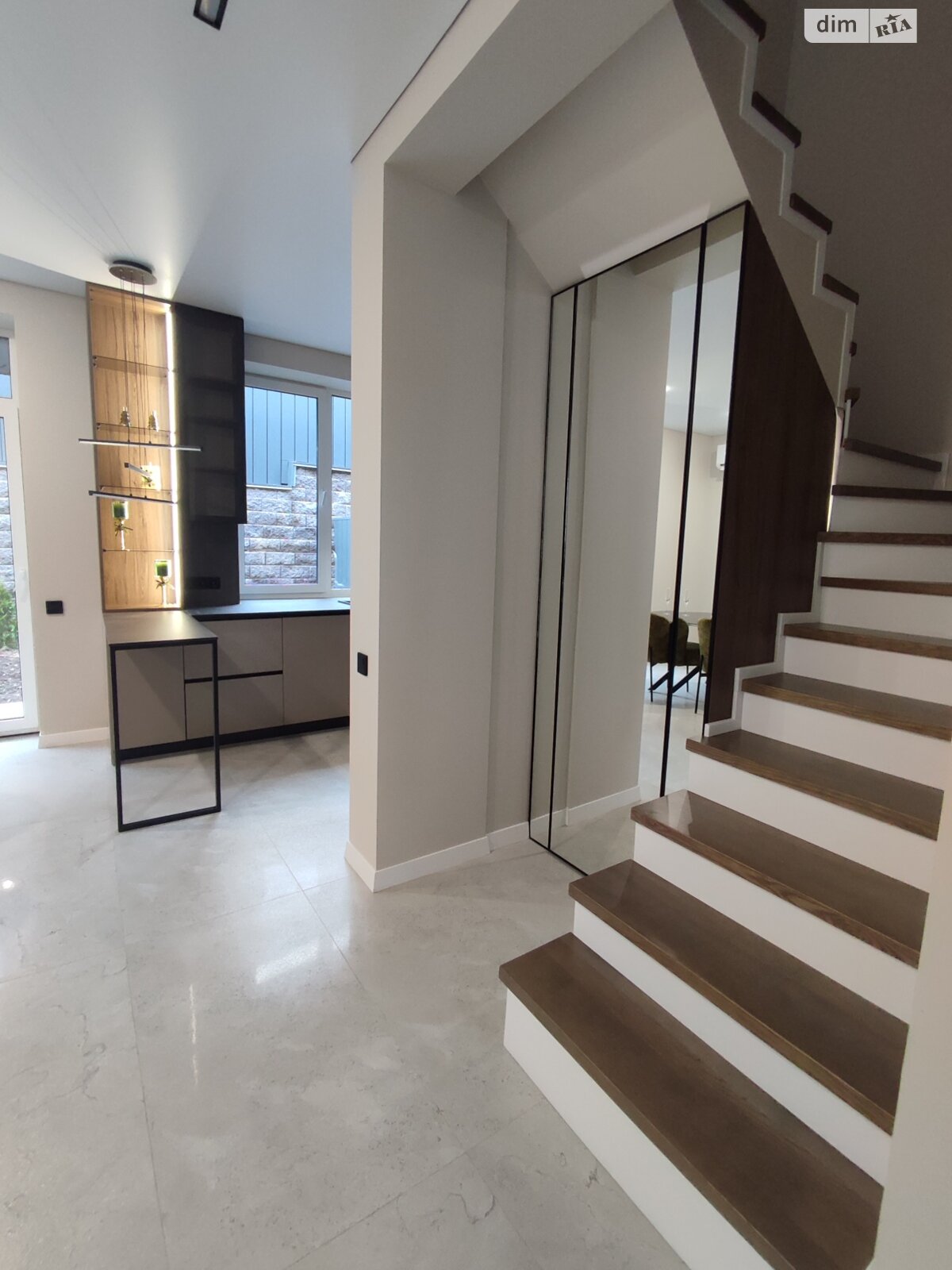 двухэтажный таунхаус, 100 кв. м, кирпич. Продажа в Ирпене район Ирпень фото 1