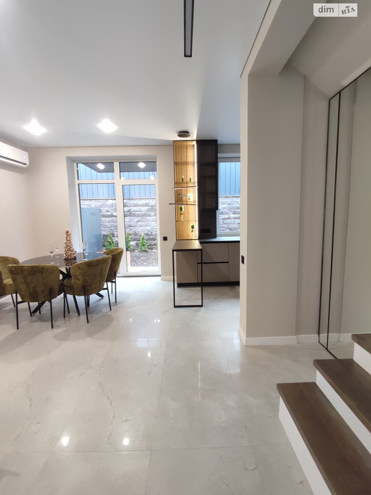 двухэтажный таунхаус, 100 кв. м, кирпич. Продажа в Ирпене район Ирпень фото 1