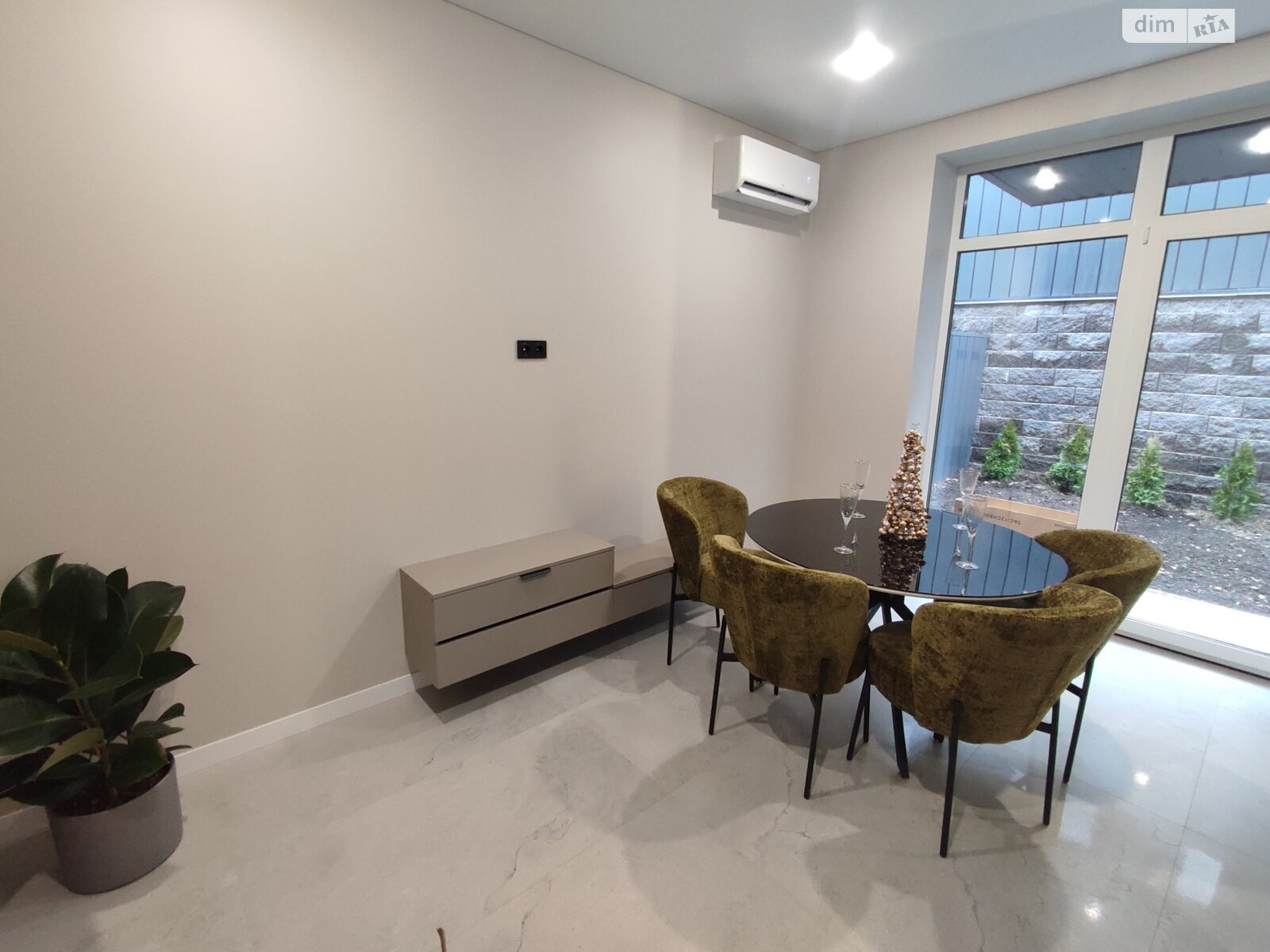 двухэтажный таунхаус, 100 кв. м, кирпич. Продажа в Ирпене район Ирпень фото 1