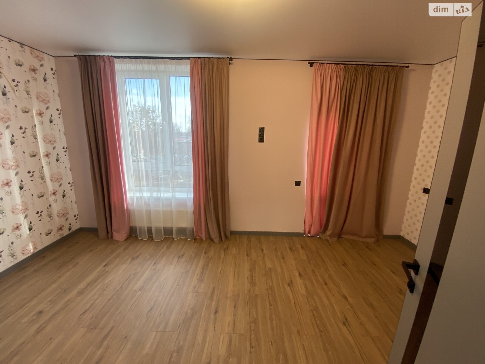 трехэтажный таунхаус, 105 кв. м, кирпич. Продажа в Ирпене район Ирпень фото 1 трехэтажный таунхаус, 105 кв. м, кирпич. Продажа в Ирпене район Ирпень фото 1