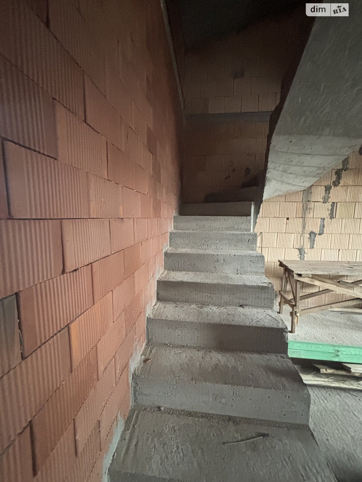 трехэтажный таунхаус, 100 кв. м, кирпич. Продажа в Ирпене район Ирпень фото 1 трехэтажный таунхаус, 100 кв. м, кирпич. Продажа в Ирпене район Ирпень фото 1