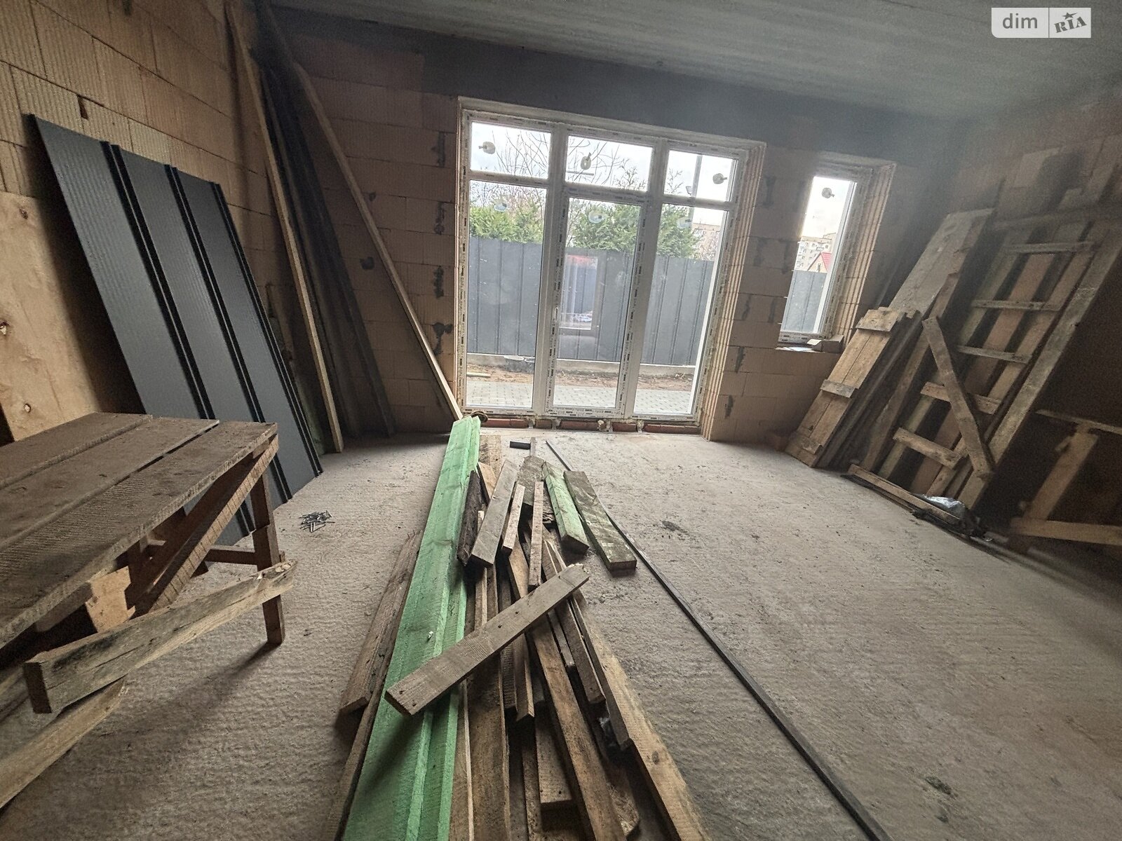 трехэтажный таунхаус, 100 кв. м, кирпич. Продажа в Ирпене район Ирпень фото 1 трехэтажный таунхаус, 100 кв. м, кирпич. Продажа в Ирпене район Ирпень фото 1