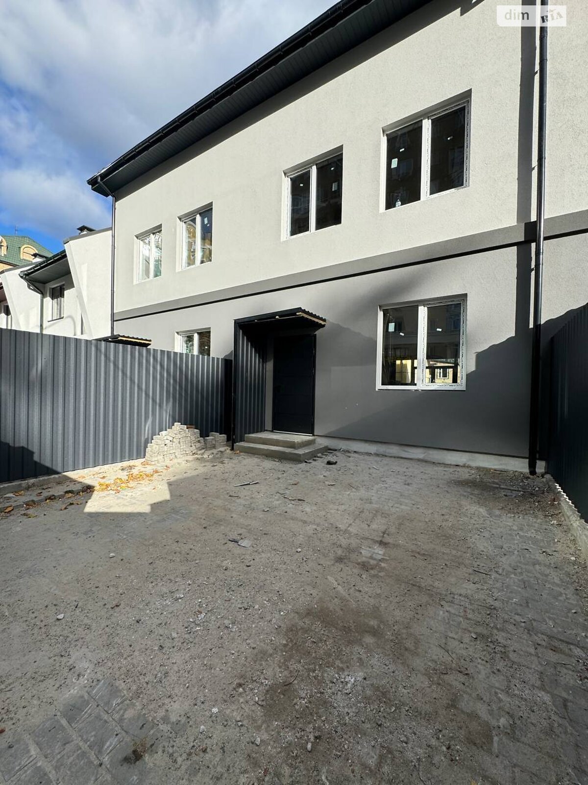 двухэтажный таунхаус, 129.5 кв. м, пеноблок. Продажа в Ирпене район Ирпень фото 1 двухэтажный таунхаус, 129.5 кв. м, пеноблок. Продажа в Ирпене район Ирпень фото 1