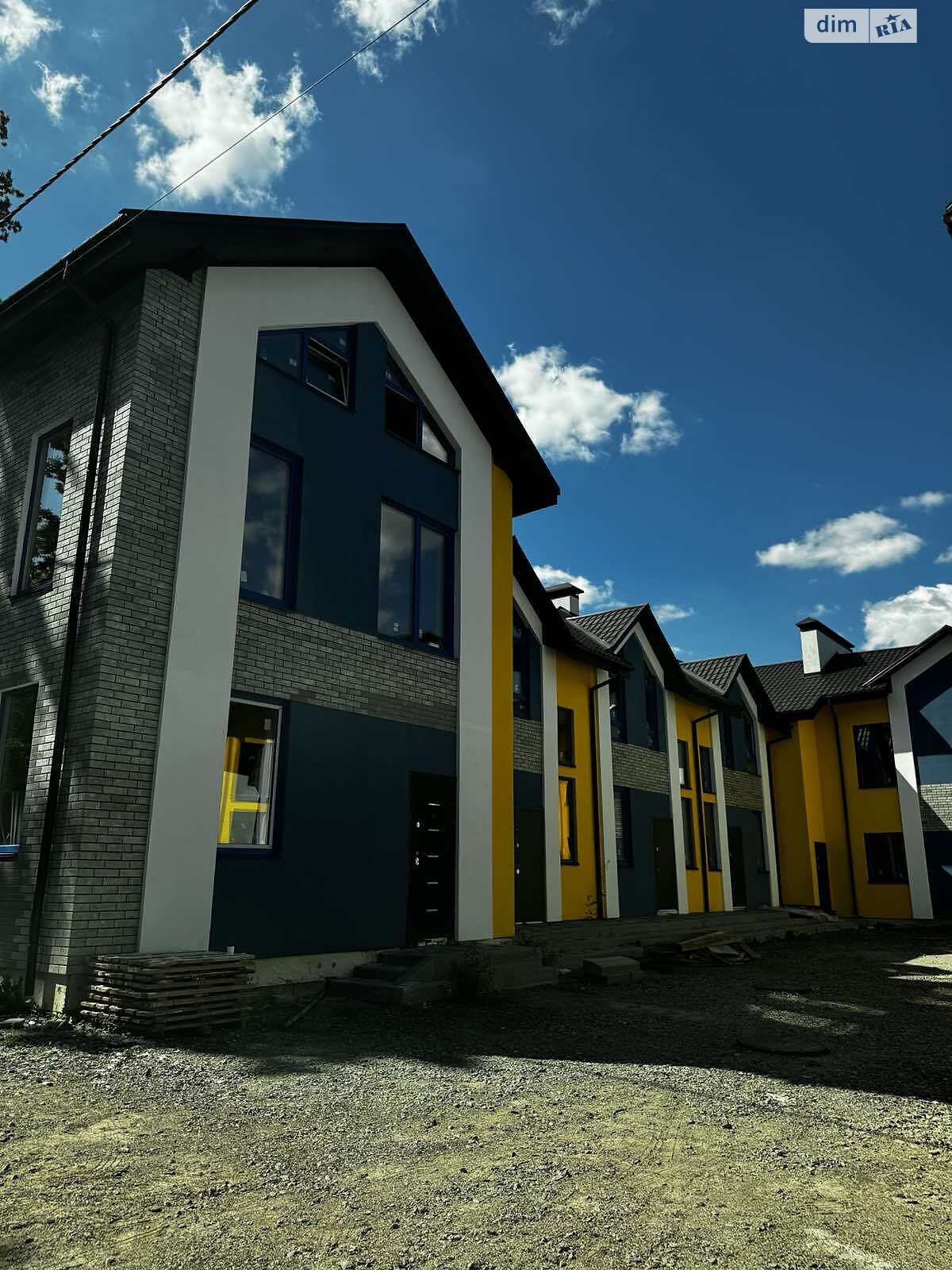 триповерховий таунхаус, 140 кв. м, кирпич. Продаж в Ірпені, район Ірпінь фото 1 триповерховий таунхаус, 140 кв. м, кирпич. Продаж в Ірпені, район Ірпінь фото 1