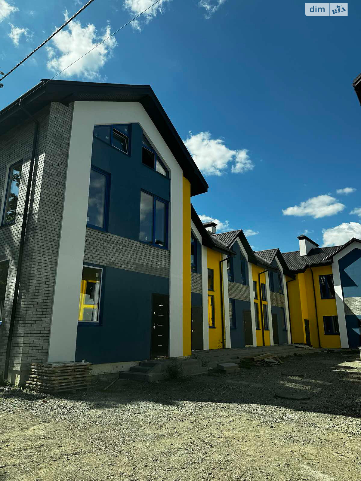 триповерховий таунхаус, 140 кв. м, кирпич. Продаж в Ірпені, район Ірпінь фото 1 триповерховий таунхаус, 140 кв. м, кирпич. Продаж в Ірпені, район Ірпінь фото 1