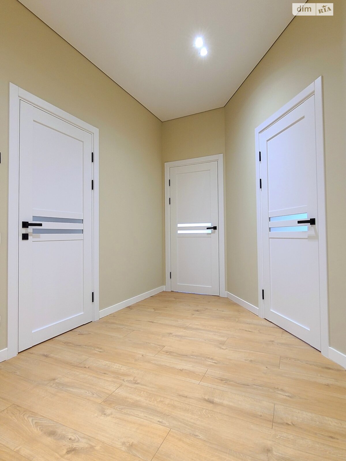 двухэтажный таунхаус, 124 кв. м, кирпич. Продажа в Ирпене фото 1 двухэтажный таунхаус, 124 кв. м, кирпич. Продажа в Ирпене фото 1