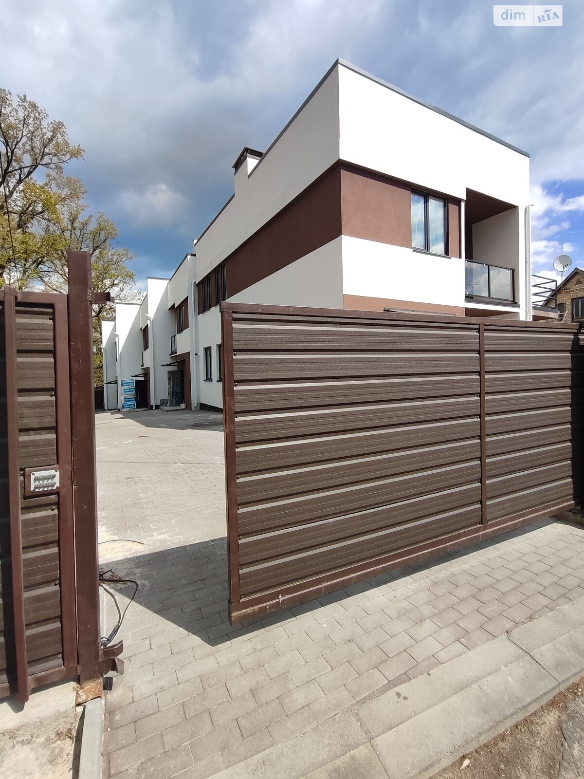 двухэтажный таунхаус, 124 кв. м, кирпич. Продажа в Ирпене фото 1 двухэтажный таунхаус, 124 кв. м, кирпич. Продажа в Ирпене фото 1