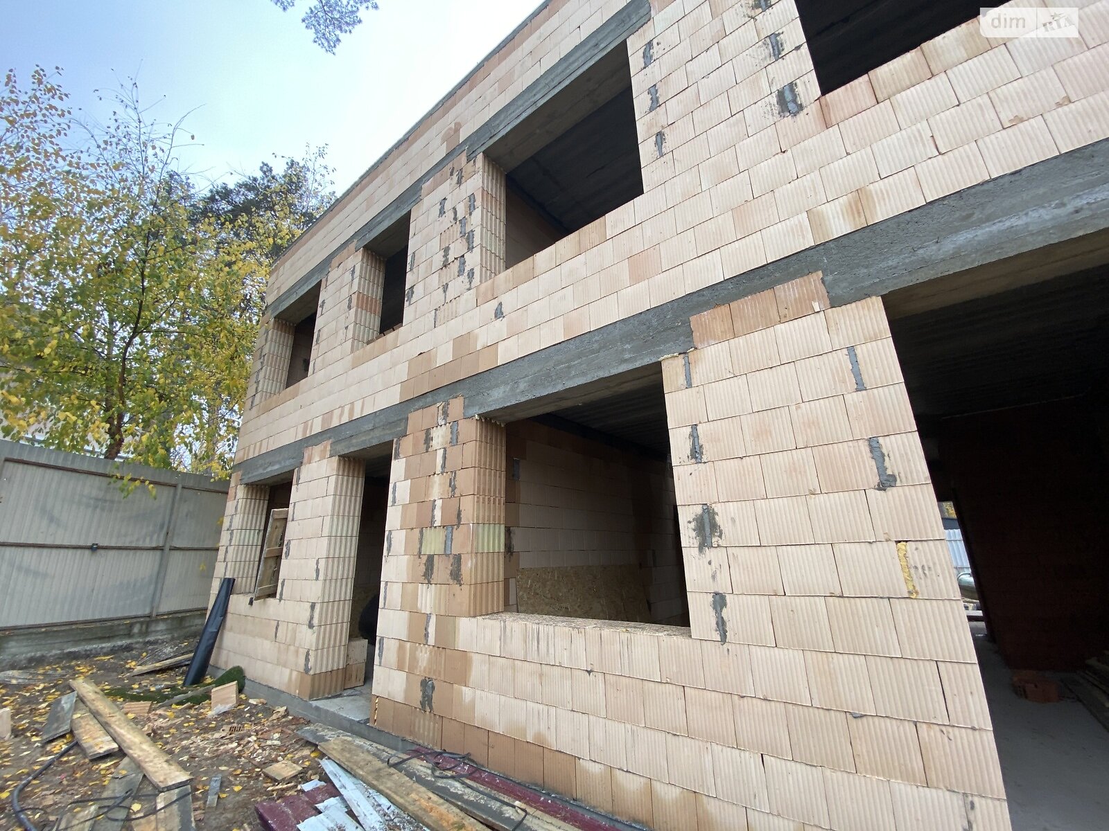 триповерховий таунхаус, 92 кв. м, кирпич. Продаж у Ірпені фото 1 триповерховий таунхаус, 92 кв. м, кирпич. Продаж у Ірпені фото 1