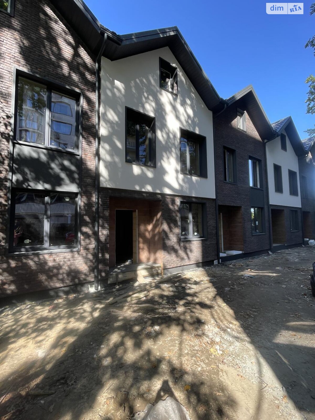 двоповерховий таунхаус, 91 кв. м, кирпич. Продаж у Ірпені фото 1 двоповерховий таунхаус, 91 кв. м, кирпич. Продаж у Ірпені фото 1
