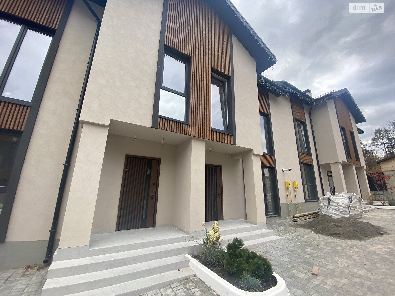 двухэтажный таунхаус, 100 кв. м, кирпич. Продажа в Ирпене фото 1