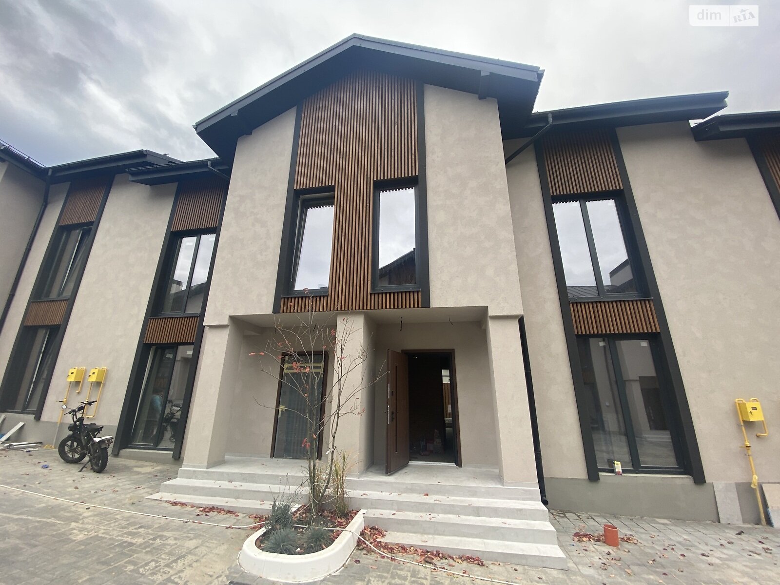 двухэтажный таунхаус, 100 кв. м, кирпич. Продажа в Ирпене фото 1