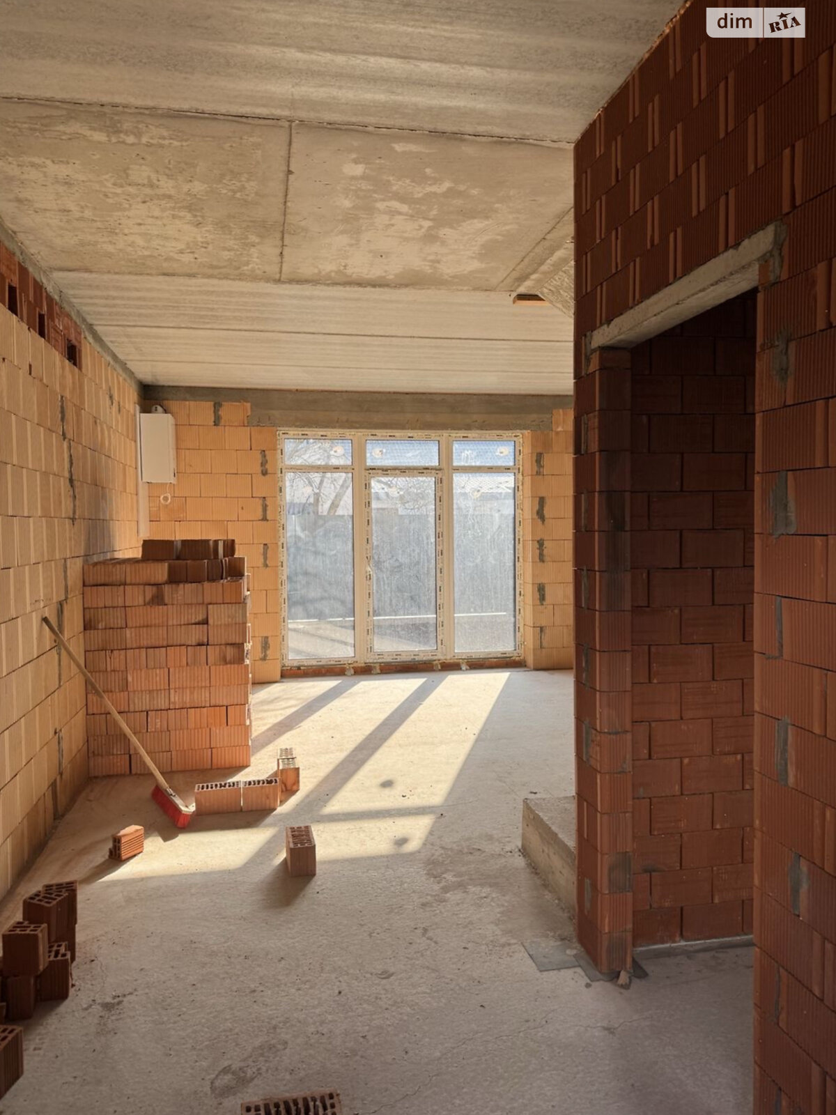 трехэтажный таунхаус, 135 кв. м, керамический блок. Продажа в Ирпене фото 1 трехэтажный таунхаус, 135 кв. м, керамический блок. Продажа в Ирпене фото 1
