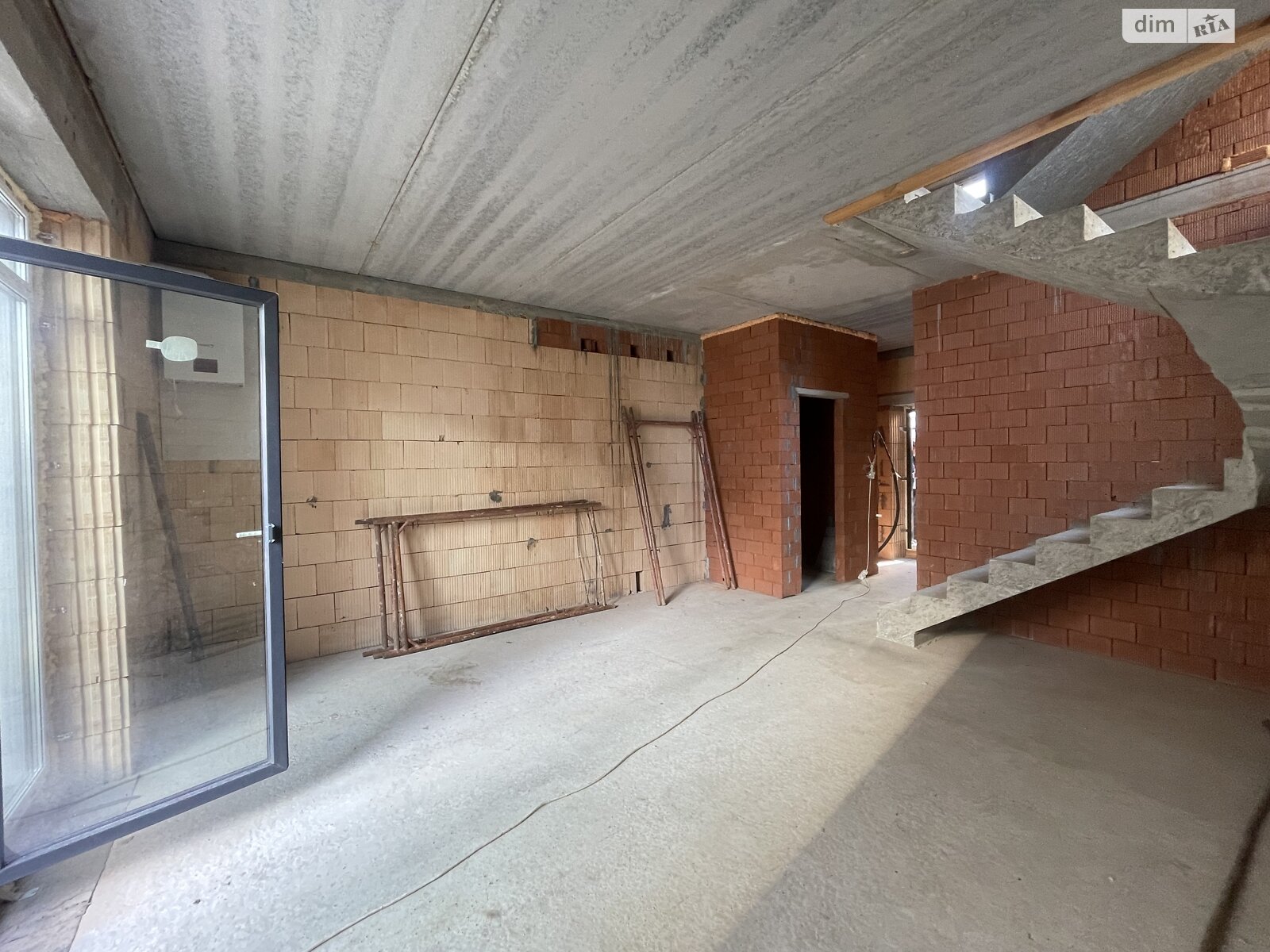 трехэтажный таунхаус, 120 кв. м, керамический блок. Продажа в Ирпене фото 1 трехэтажный таунхаус, 120 кв. м, керамический блок. Продажа в Ирпене фото 1